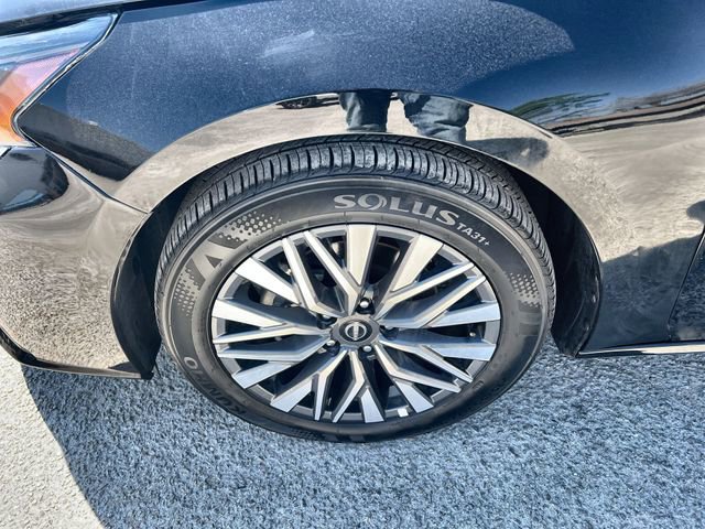 Used 2025 Nissan Altima 2.5 SV image 32