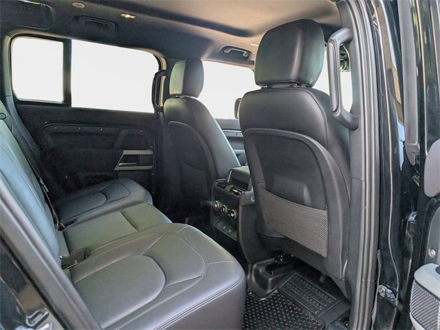 Used 2023 Land Rover Defender 110 S image 12