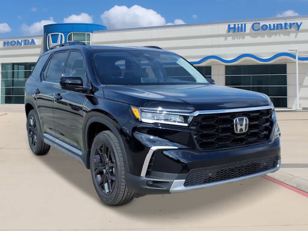 New 2025 Honda Pilot Touring image 6