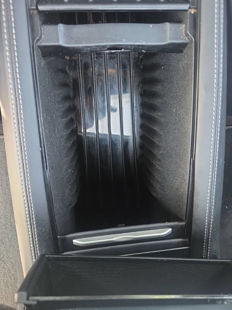 Used 2015 Tesla Model S 70D AWD/4WD image 38