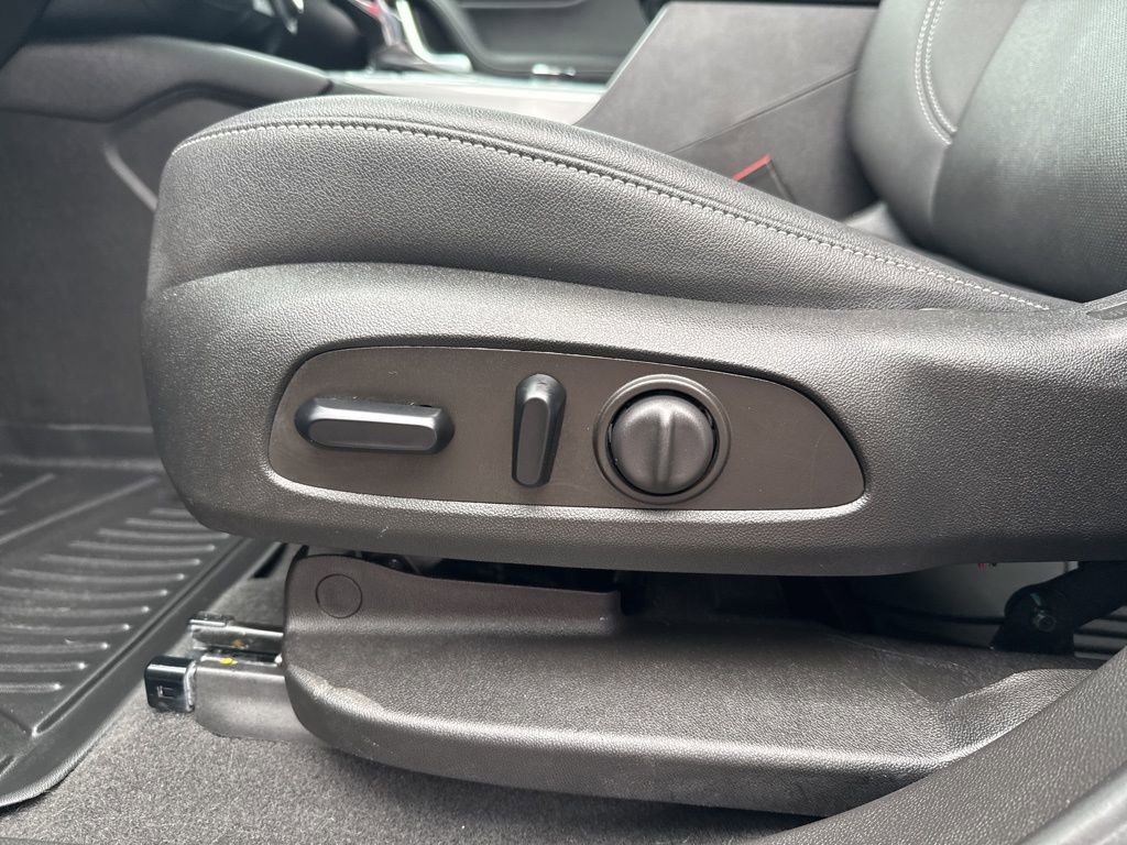 Used 2023 Chevrolet Blazer LT w/ Midnight/Sport Edition image 18