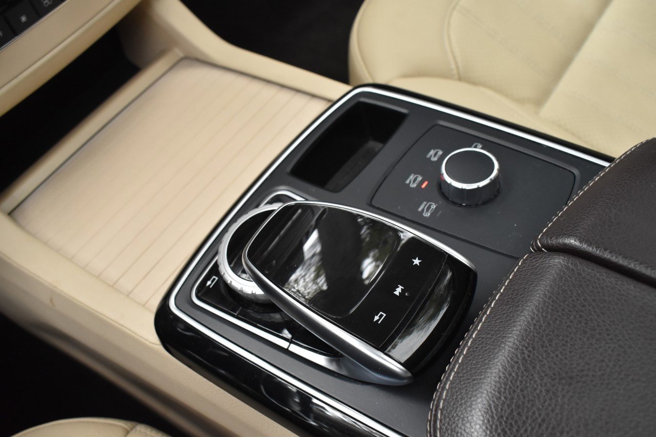 Used 2019 Mercedes-Benz GLE 400 4MATIC image 33