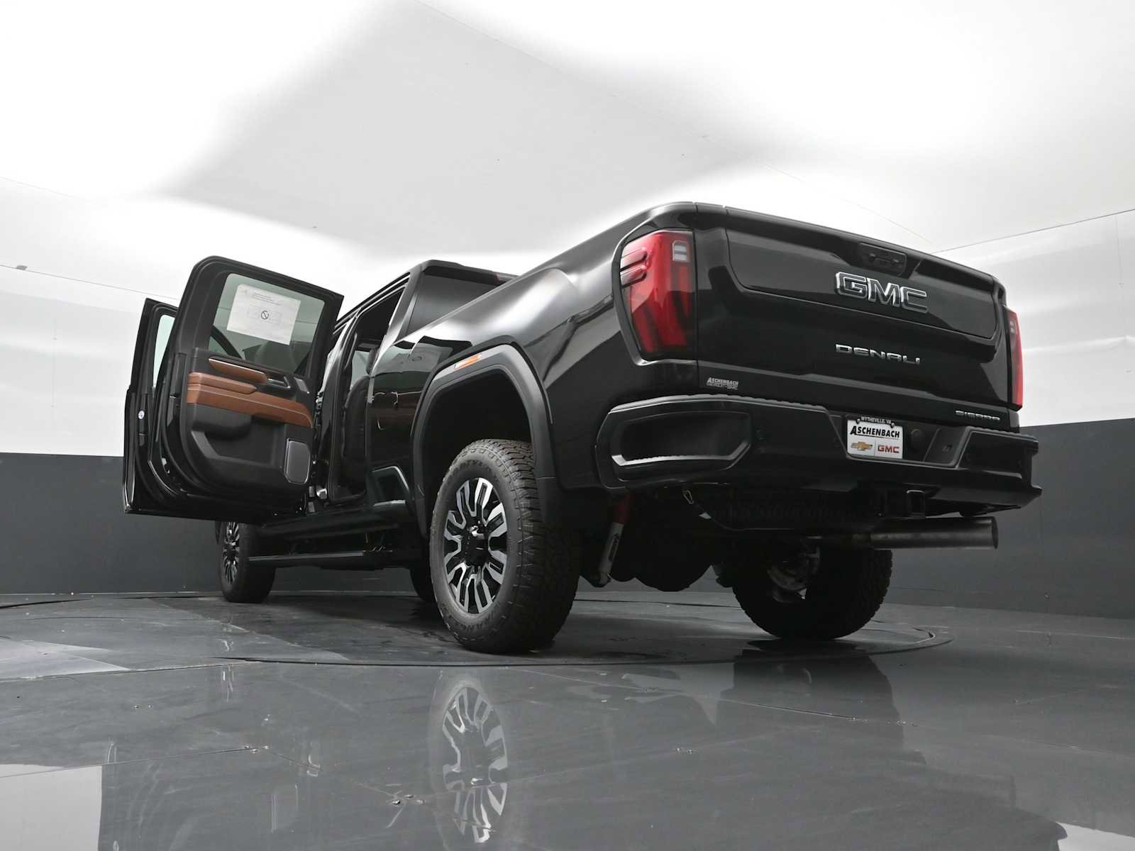New 2025 GMC Sierra 2500 Denali Ultimate w/ Max Trailering Package image 31