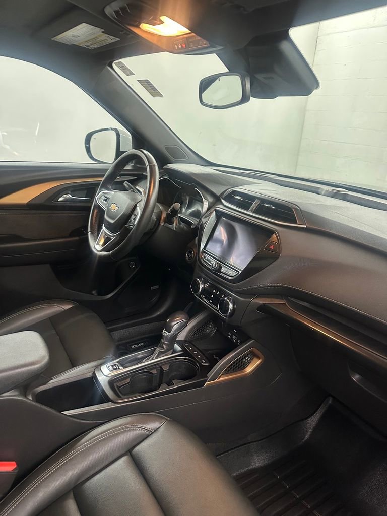 Used 2022 Chevrolet TrailBlazer ACTIV w/ Sun and Liftgate Package image 37