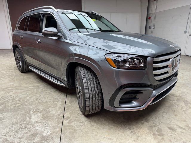 Used 2026 Mercedes-Benz GLS 450 4MATIC image 7