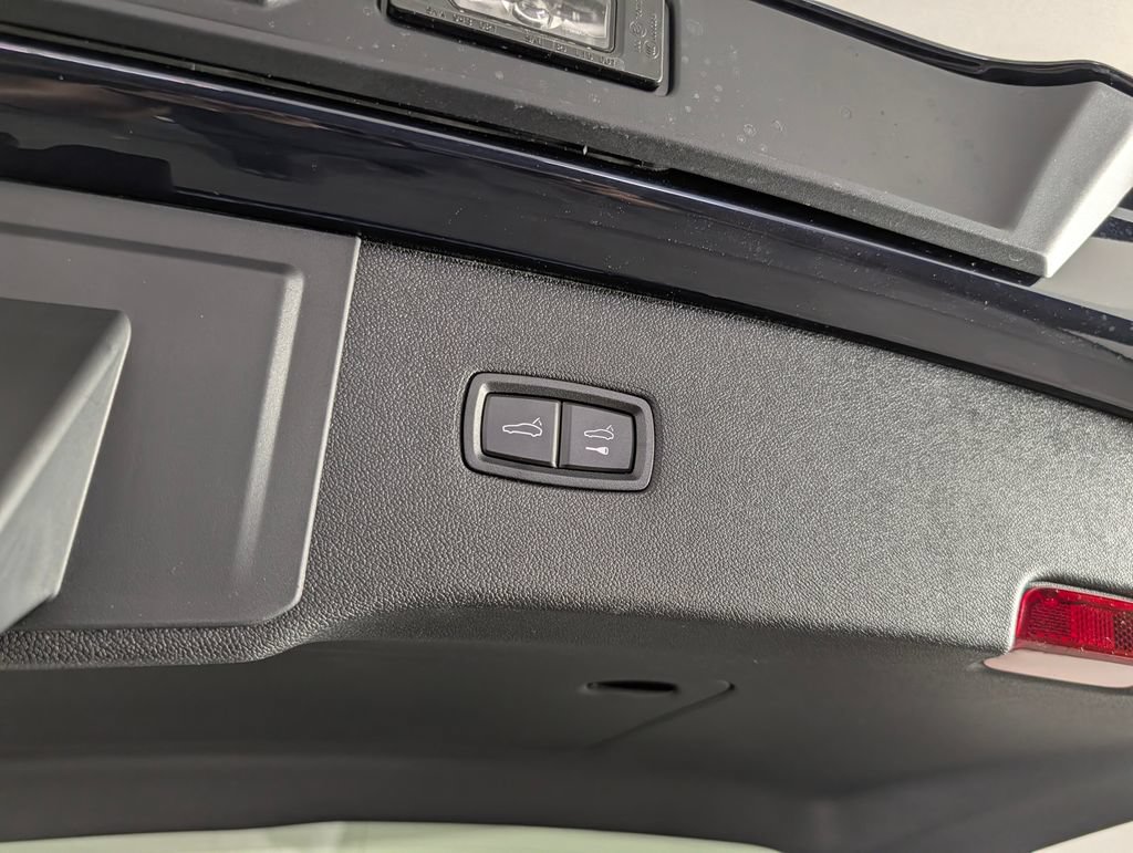 New 2026 Porsche Cayenne AWD/4WD image 18