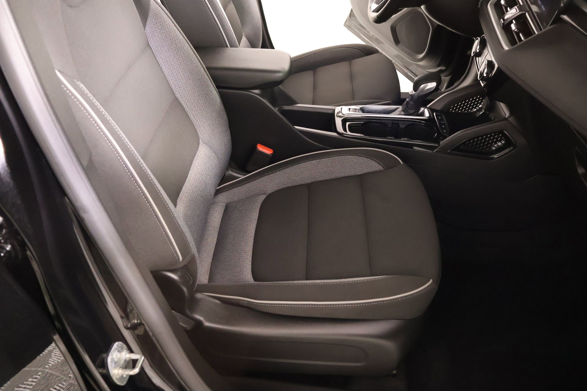 Used 2024 Chevrolet TrailBlazer LT w/ LT Cold Weather Package FWD image 13