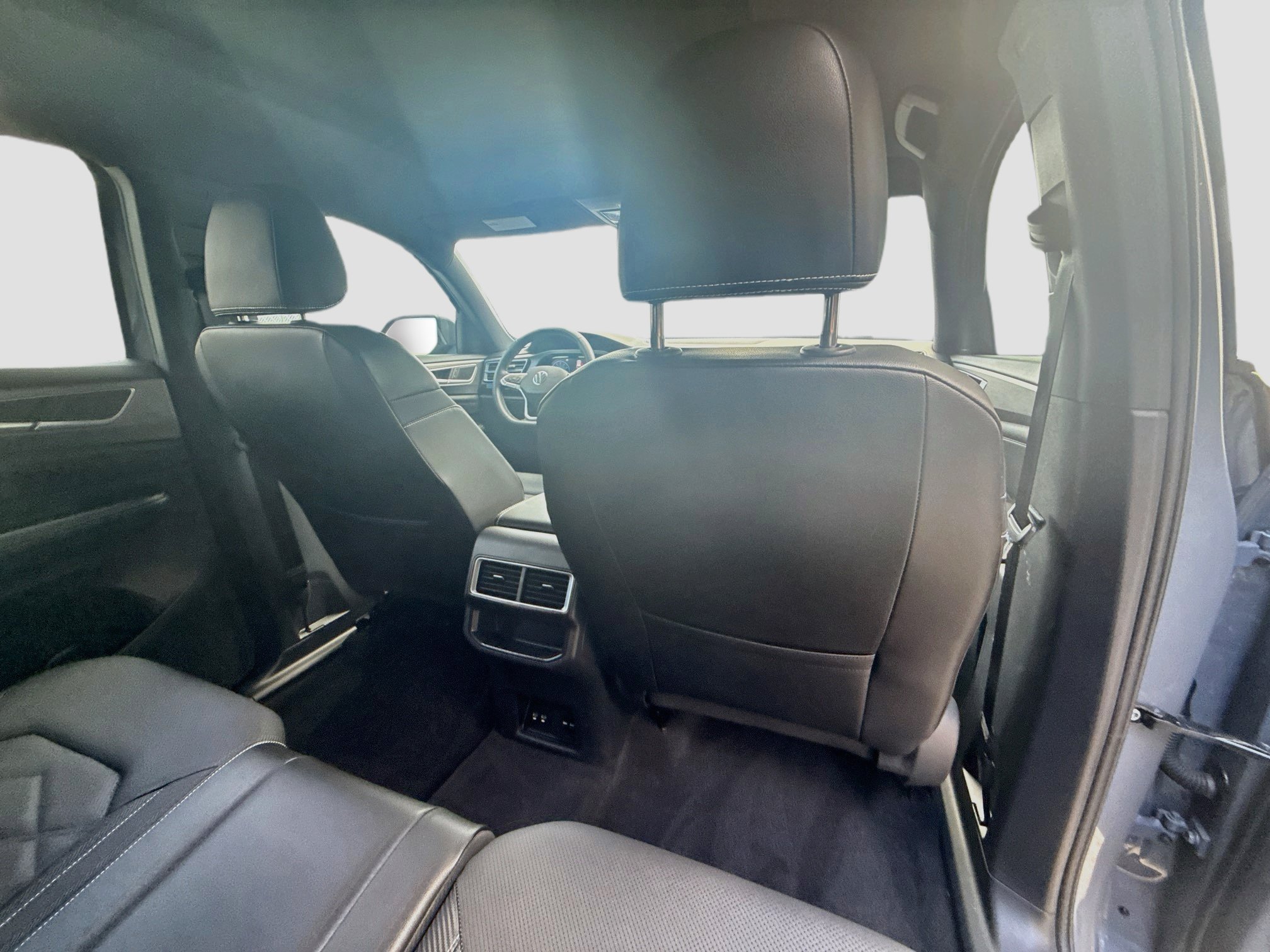 Certified 2024 Volkswagen Atlas Cross Sport SE FWD image 29