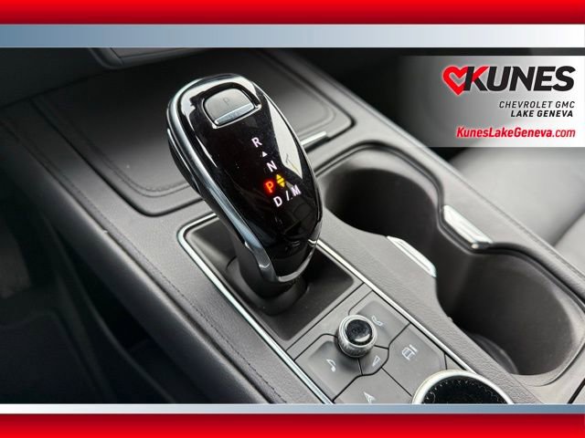 Used 2025 Cadillac XT4 Premium Luxury image 29