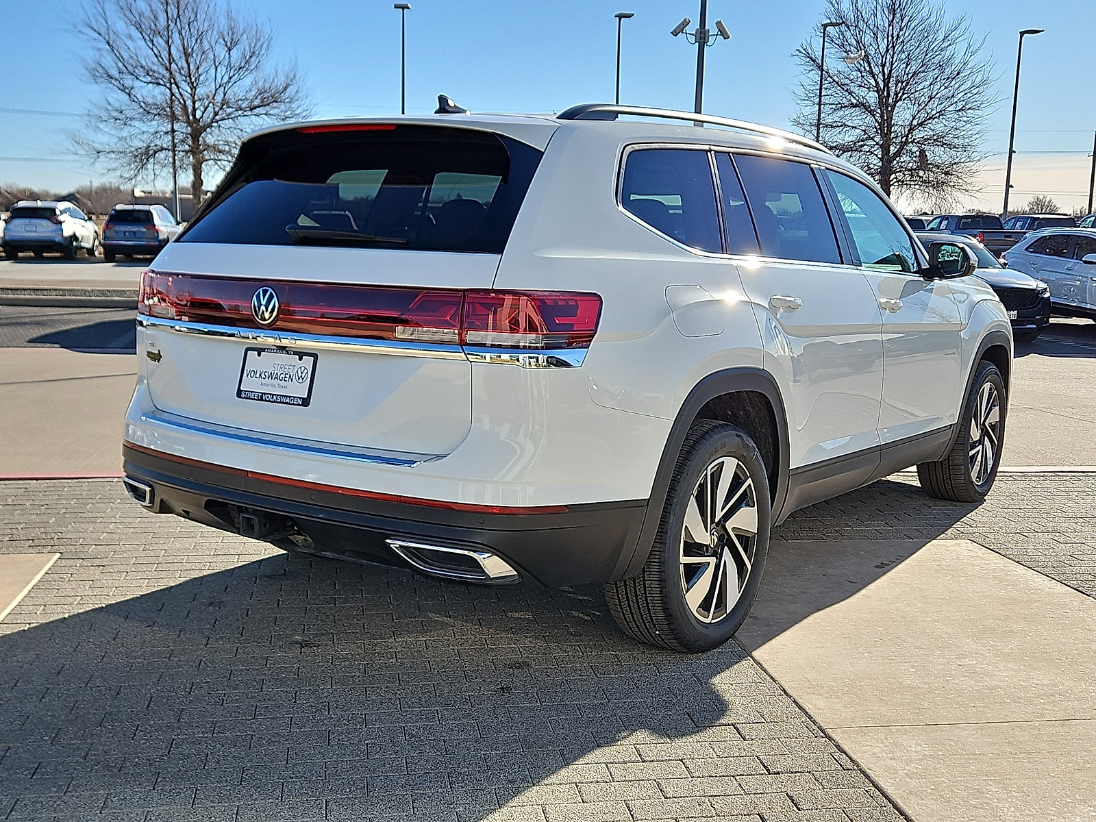 New 2025 Volkswagen Atlas SE image 3