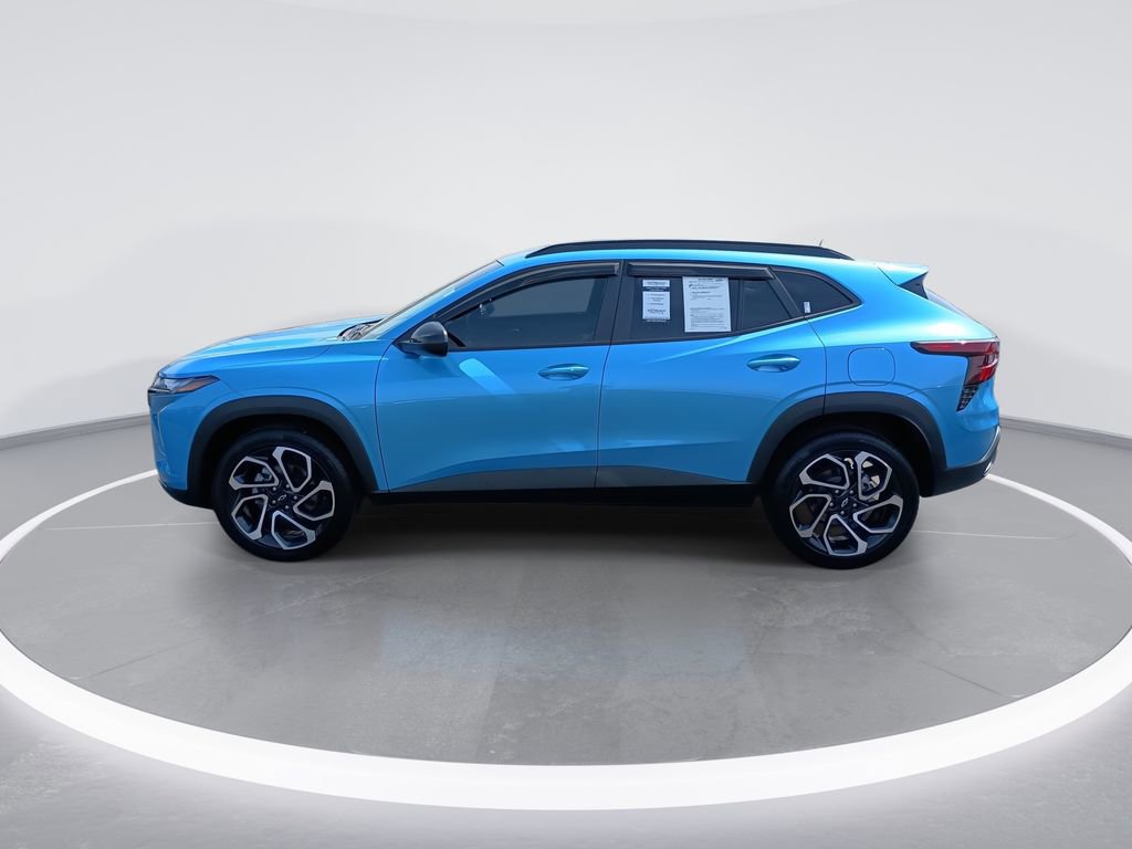 Used 2025 Chevrolet Trax RS w/ Sunroof Package FWD image 5