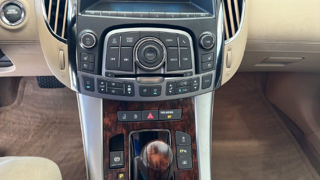 Used 2010 Buick LaCrosse CXS FWD image 11