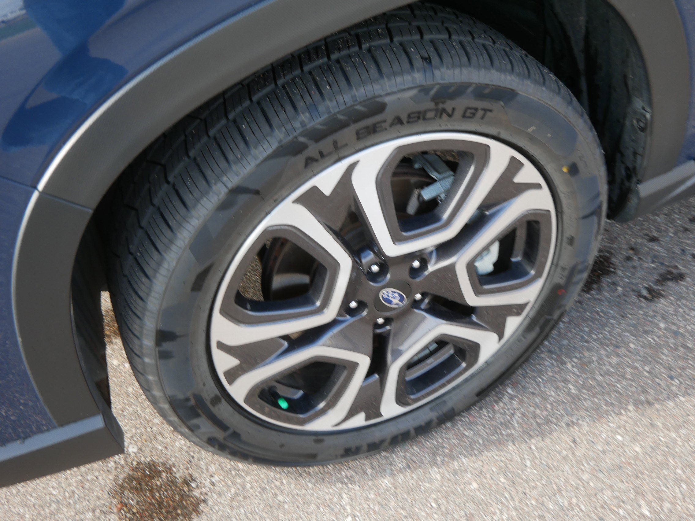 Used 2023 Subaru Ascent Limited AWD/4WD image 16
