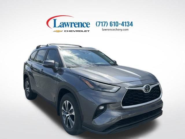 Used 2023 Toyota Highlander XLE
