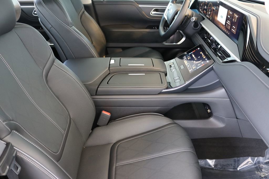 Certified 2025 INFINITI QX80 Sensory image 44