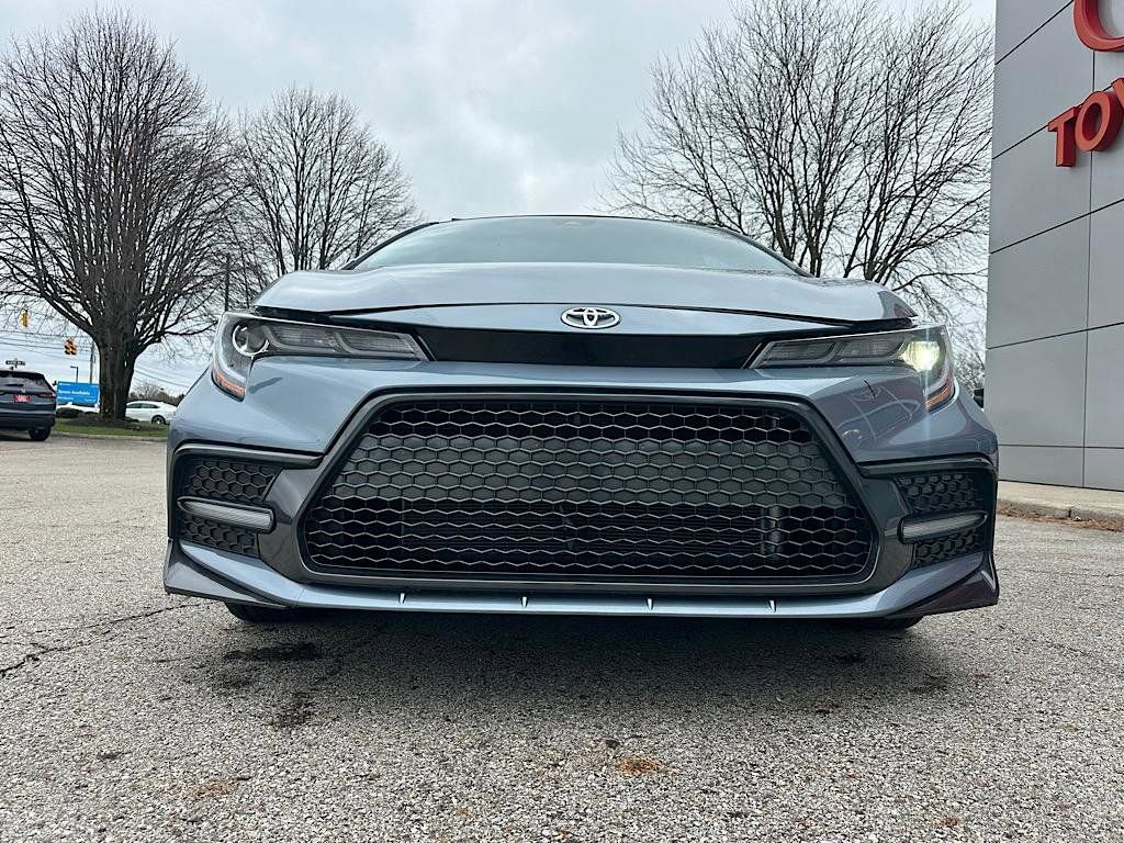 Used 2022 Toyota Corolla XSE FWD image 9