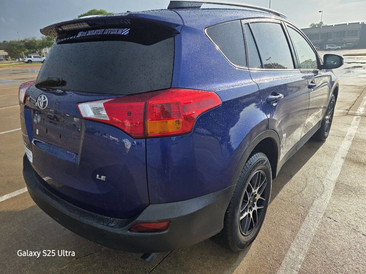 Used 2015 Toyota RAV4 LE FWD image 6