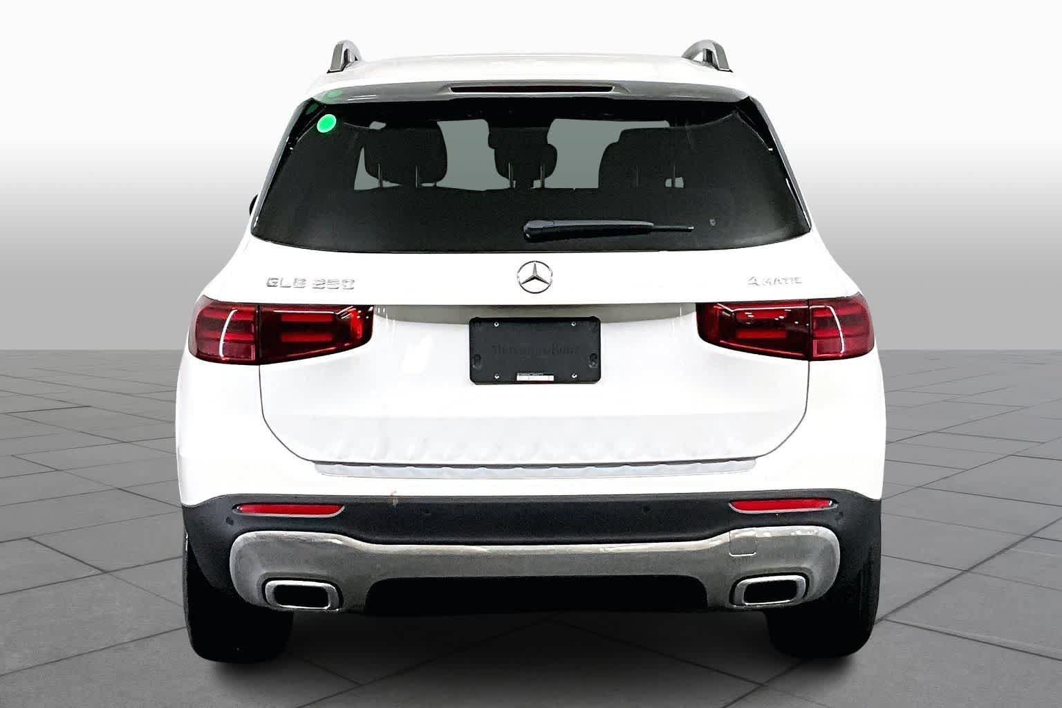 New 2026 Mercedes-Benz GLB 250 4MATIC image 5