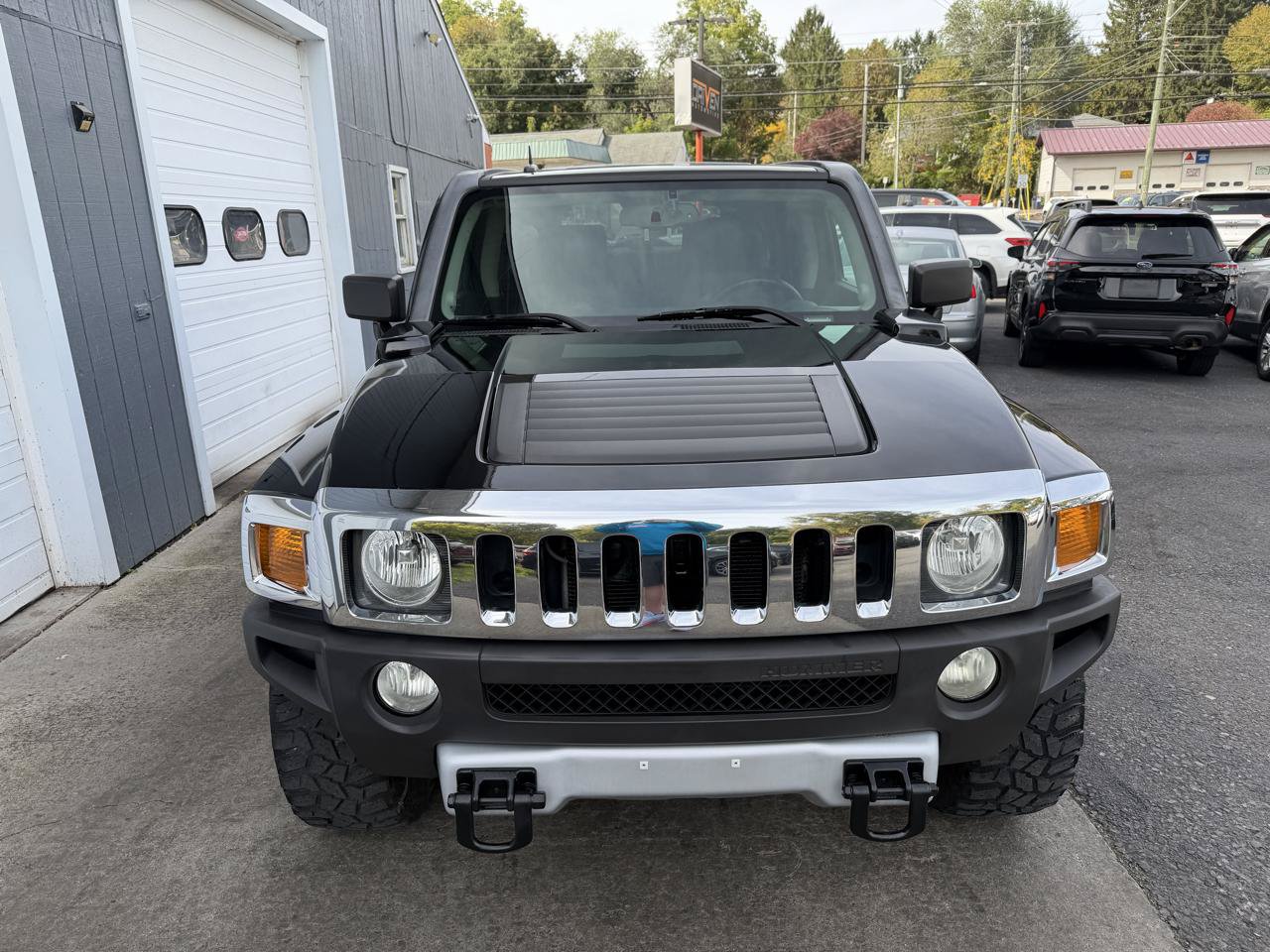 Used 2009 HUMMER H3 AWD/4WD image 2