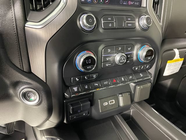 Certified 2020 GMC Sierra 3500 Denali w/ Denali Ultimate Package AWD/4WD image 8