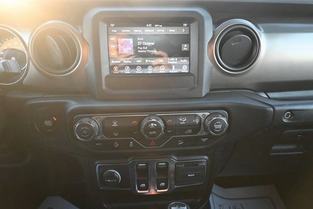 Used 2020 Jeep Wrangler Sport image 28