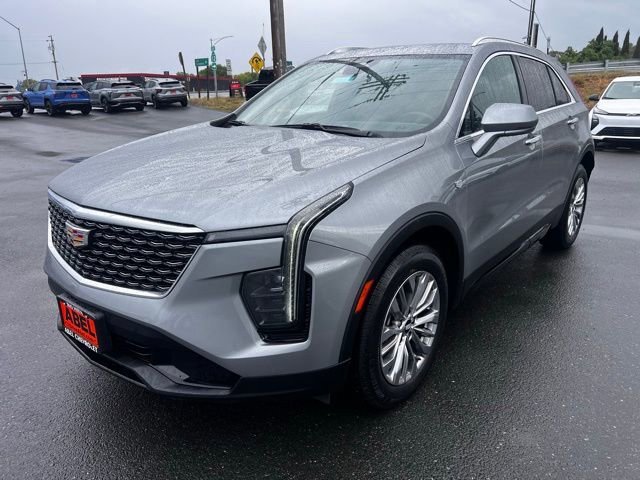 Used 2024 Cadillac XT4 Premium Luxury image 10