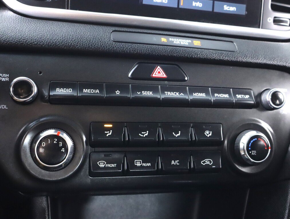 Used 2021 Kia Sportage LX image 21