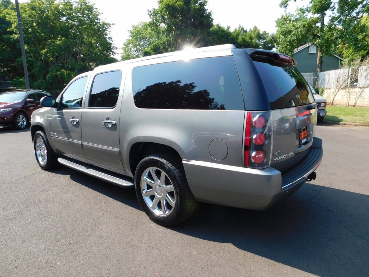 Used 2012 GMC Yukon XL Denali AWD/4WD image 3