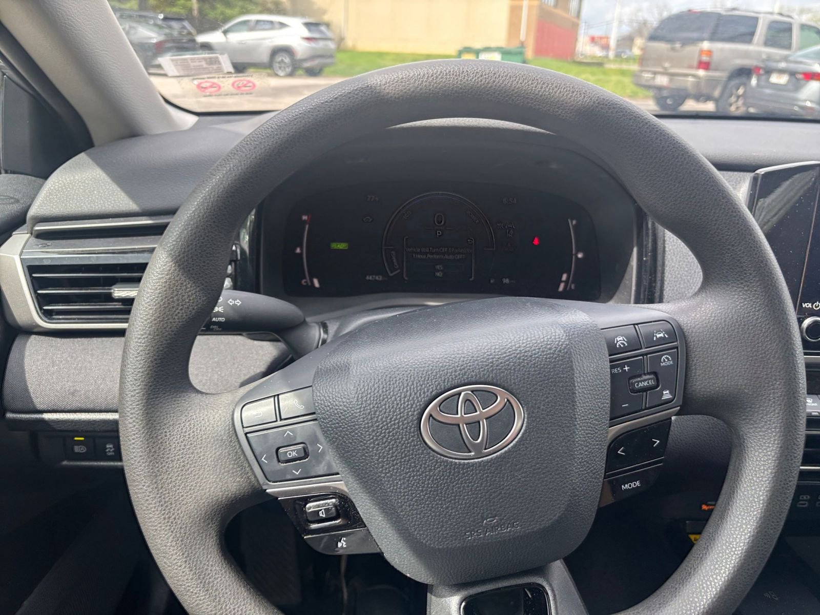 Used 2025 Toyota Camry LE image 32