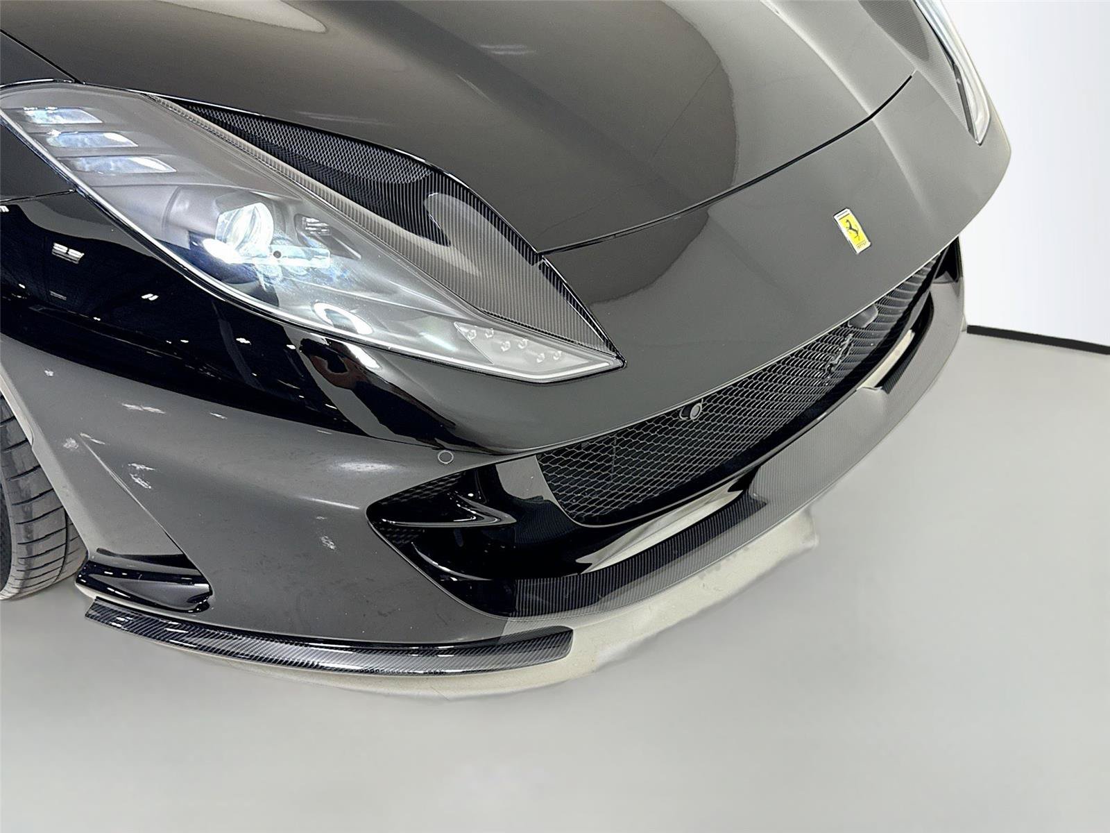 Used 2021 Ferrari 812 GTS RWD image 33