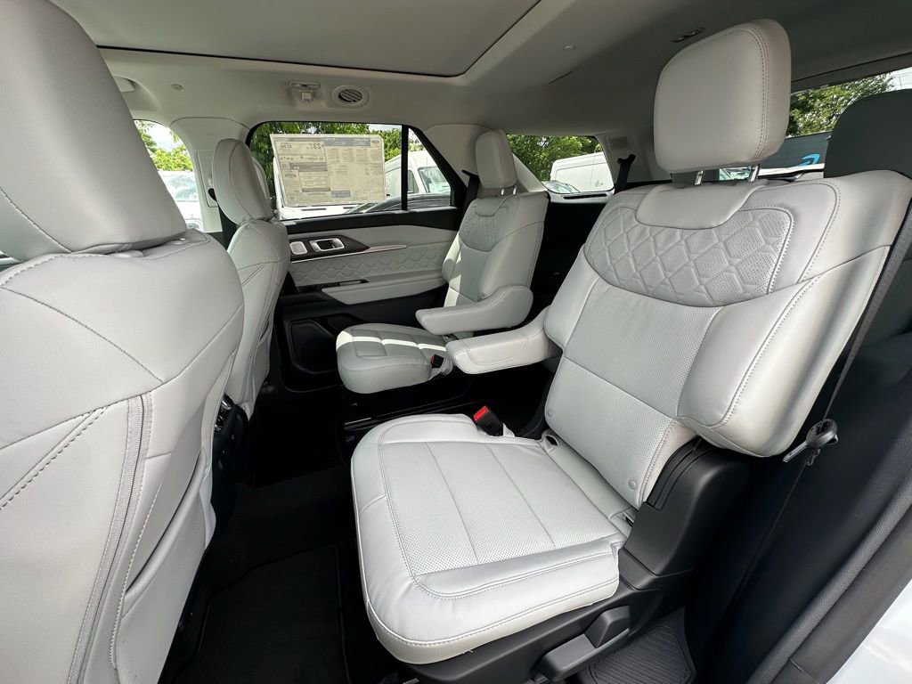 New 2026 Ford Explorer Platinum w/ LUX Leather Package AWD/4WD image 20