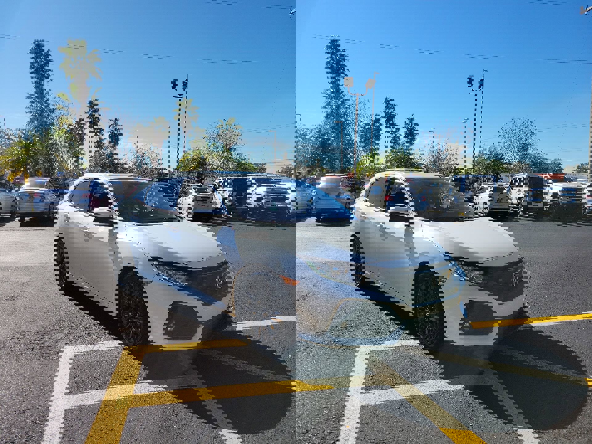 Used 2019 Honda Civic EX image 2