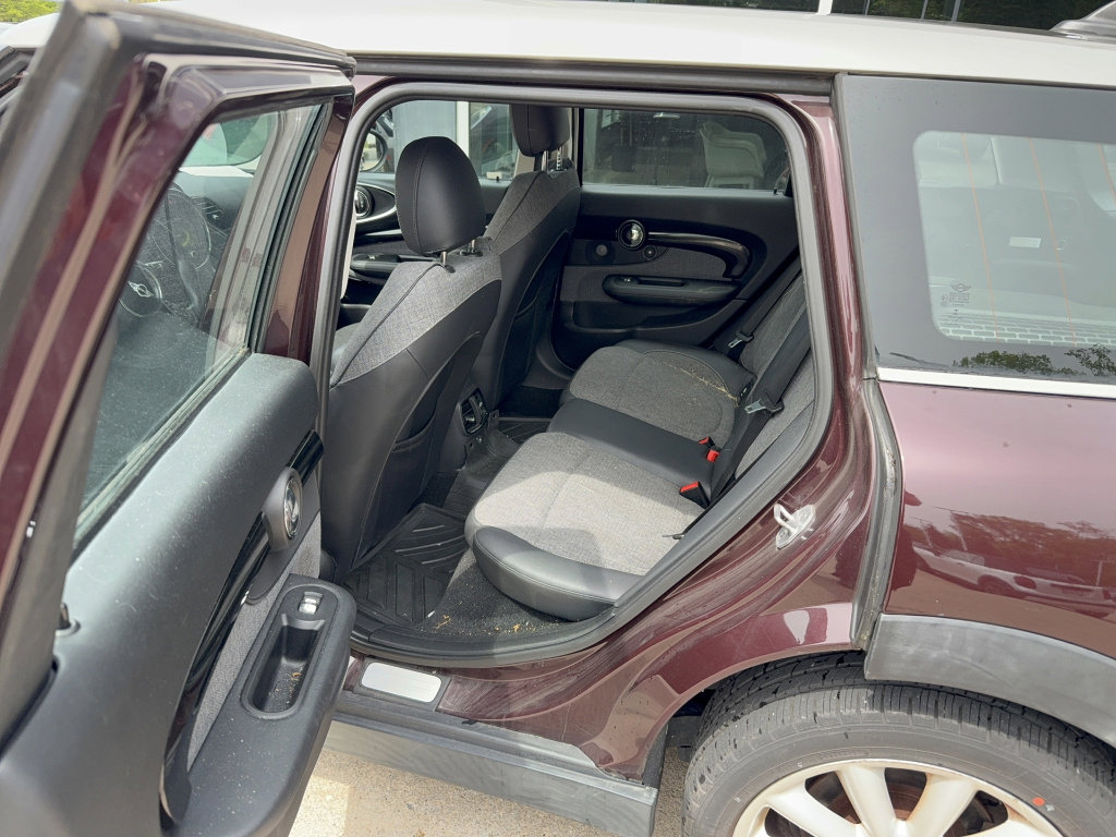 Used 2016 MINI Cooper Clubman FWD image 6