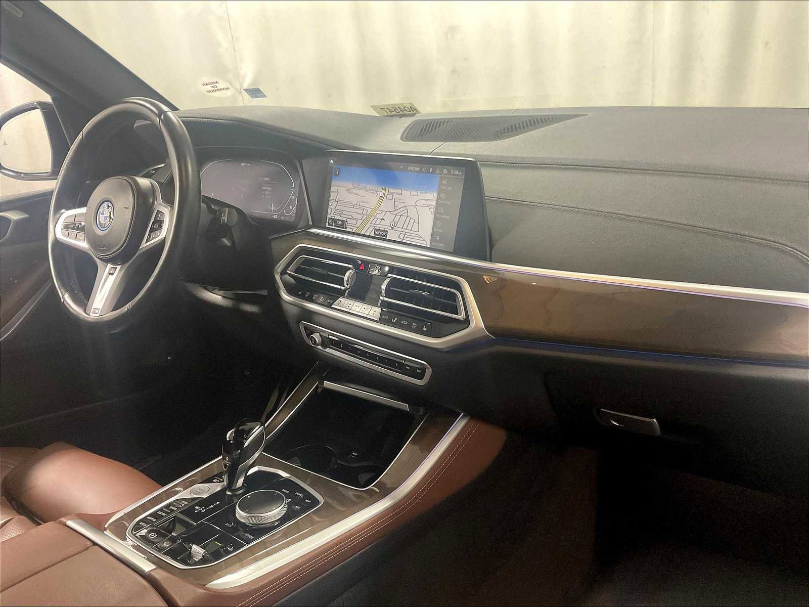 Used 2022 BMW X5 xDrive45e w/ M Sport Package image 14