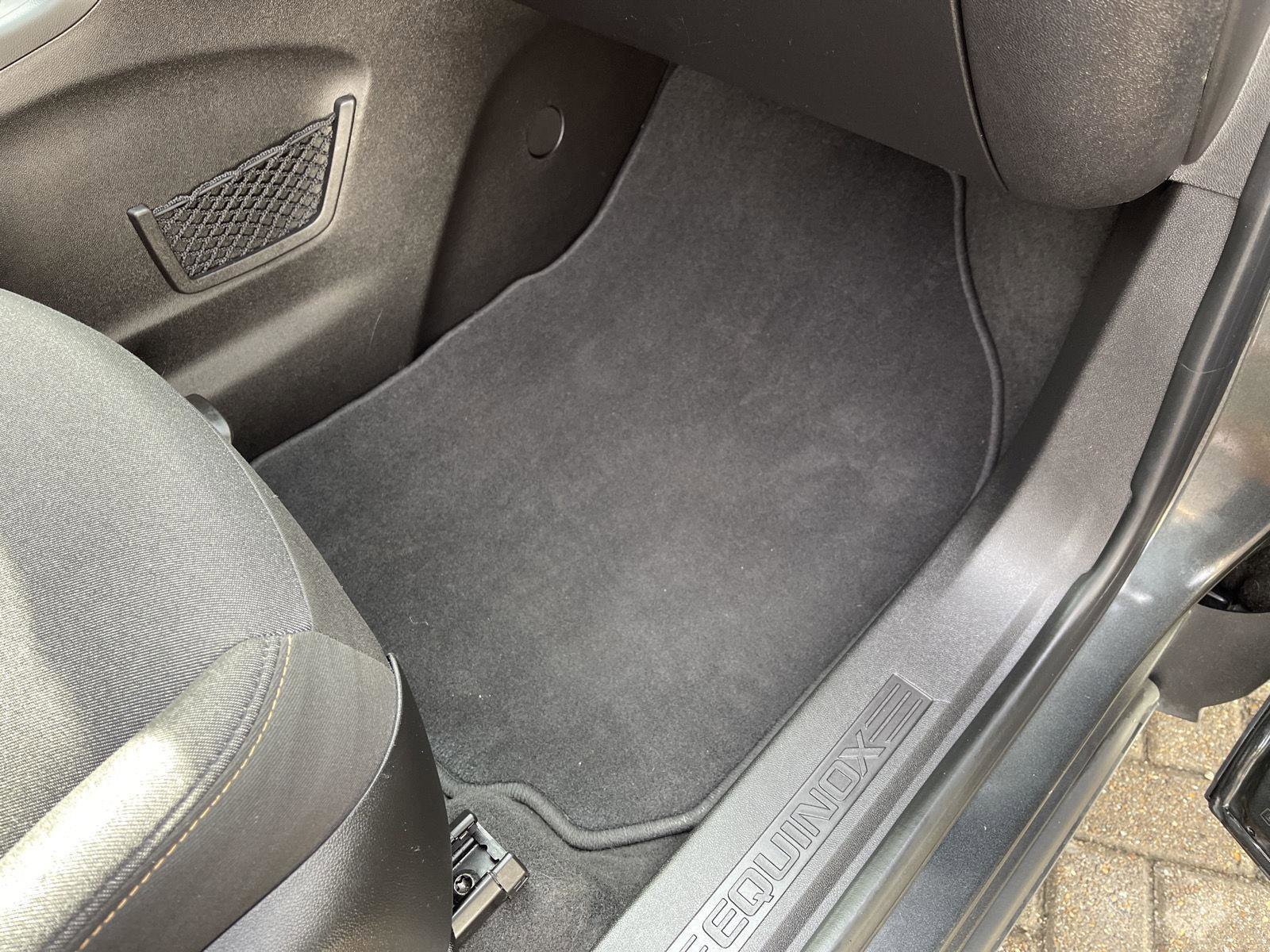 Used 2018 Chevrolet Equinox LT AWD/4WD image 33