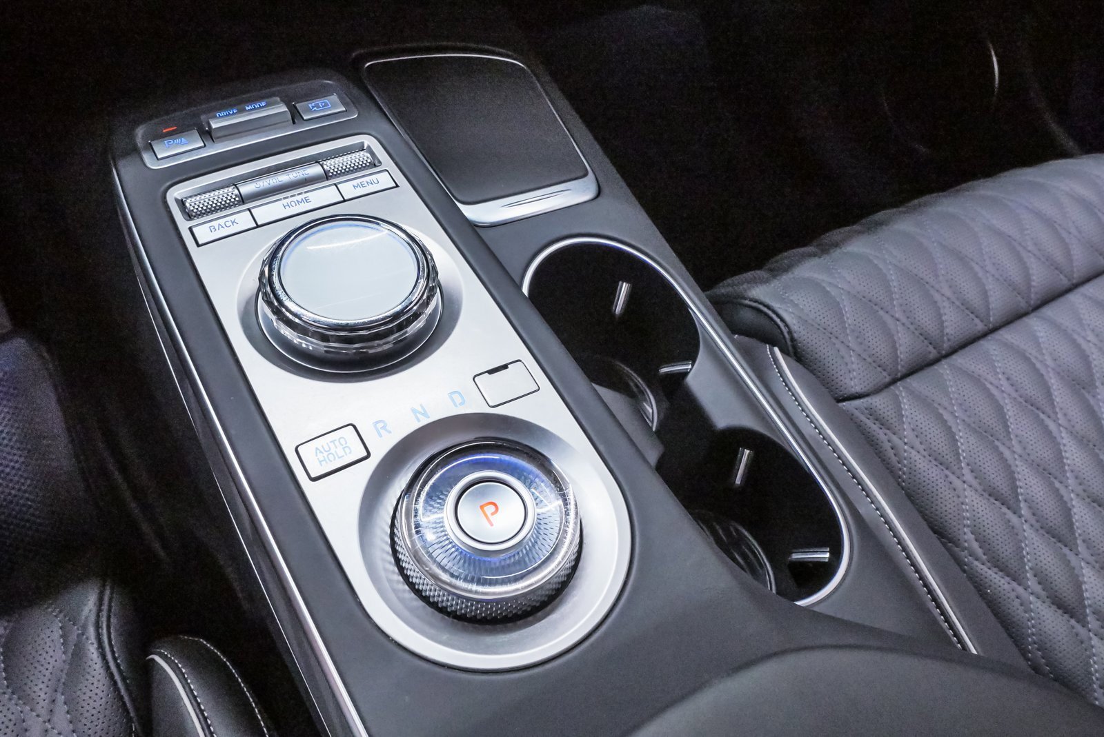 Certified 2025 Genesis GV70 3.5T Sport w/ Sport Advanced Package image 18