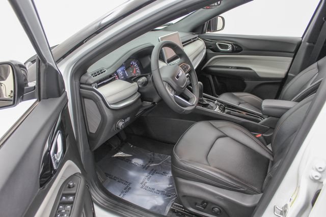 Used 2024 Jeep Compass Limited AWD/4WD image 16