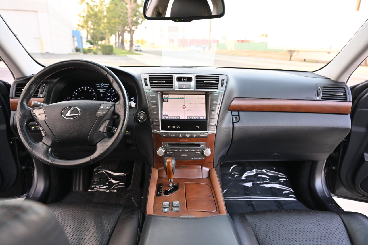 Used 2011 Lexus LS 460 w/ Sport Pkg RWD image 14