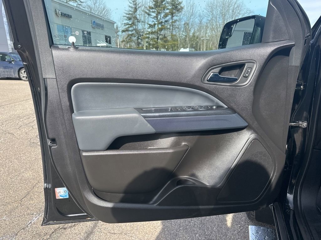 Used 2017 Chevrolet Colorado Z71 image 16