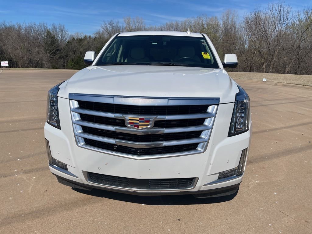 Used 2020 Cadillac Escalade Premium Luxury image 2