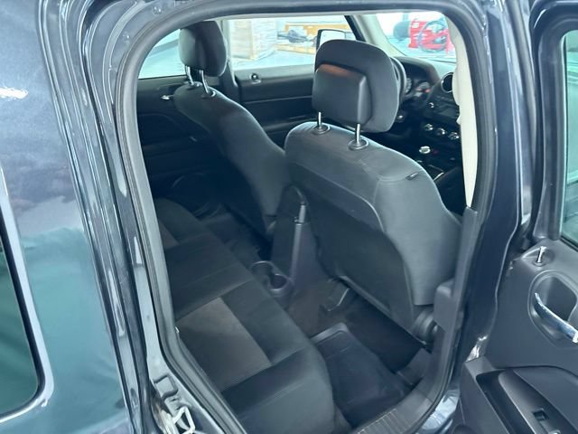 Used 2014 Jeep Patriot Sport w/ Power Value Group AWD/4WD image 22