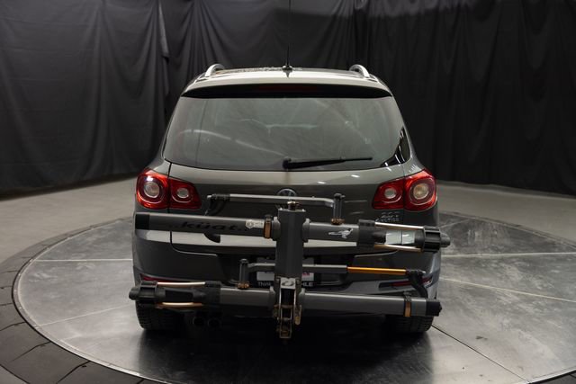 Used 2011 Volkswagen Tiguan SEL AWD/4WD image 8