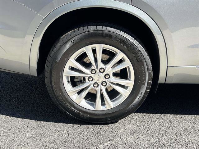 Certified 2025 Cadillac XT6 Luxury image 8