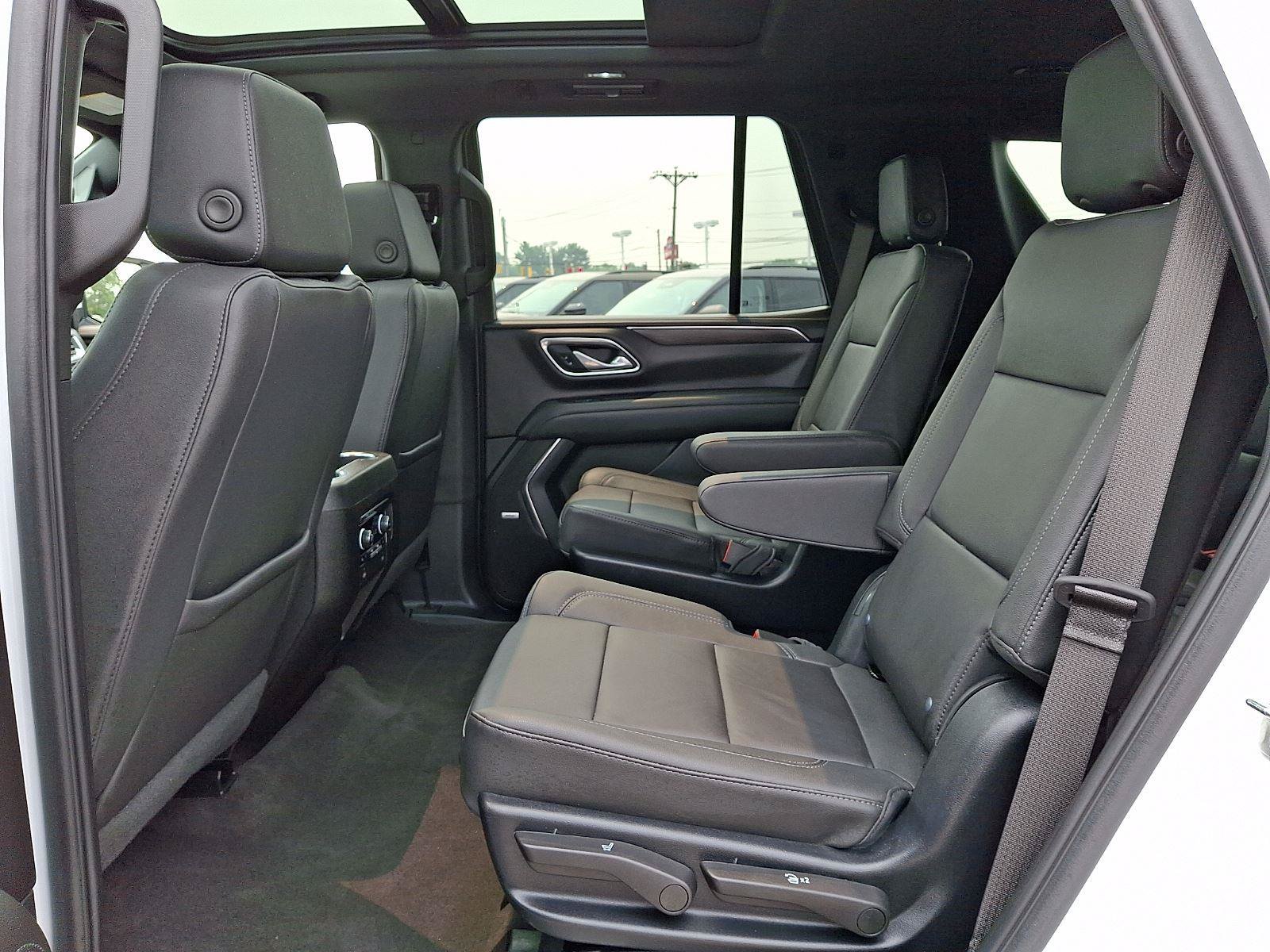 Used 2024 Chevrolet Tahoe LT w/ LT Signature Package AWD/4WD image 12