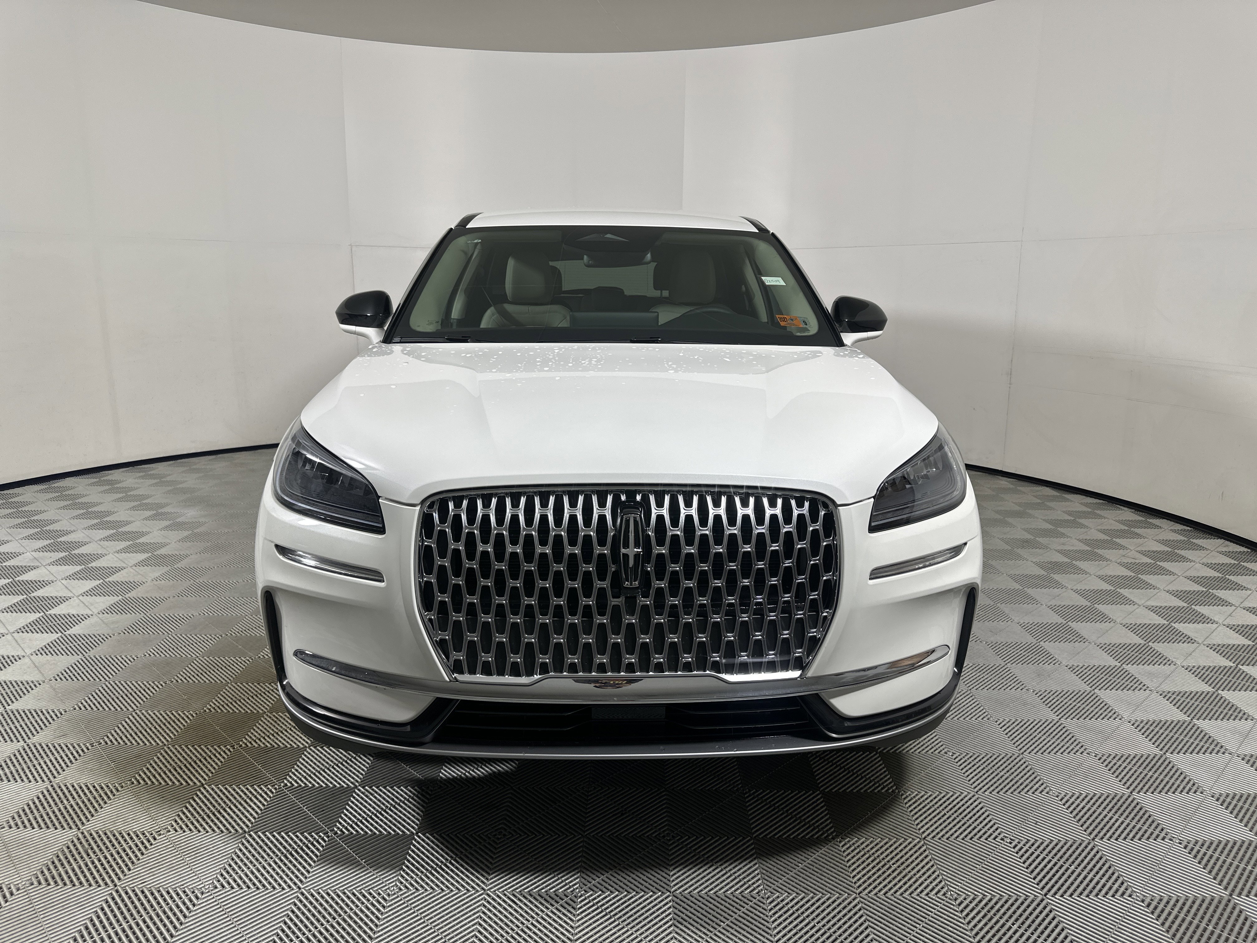 New 2025 Lincoln Corsair AWD image 2