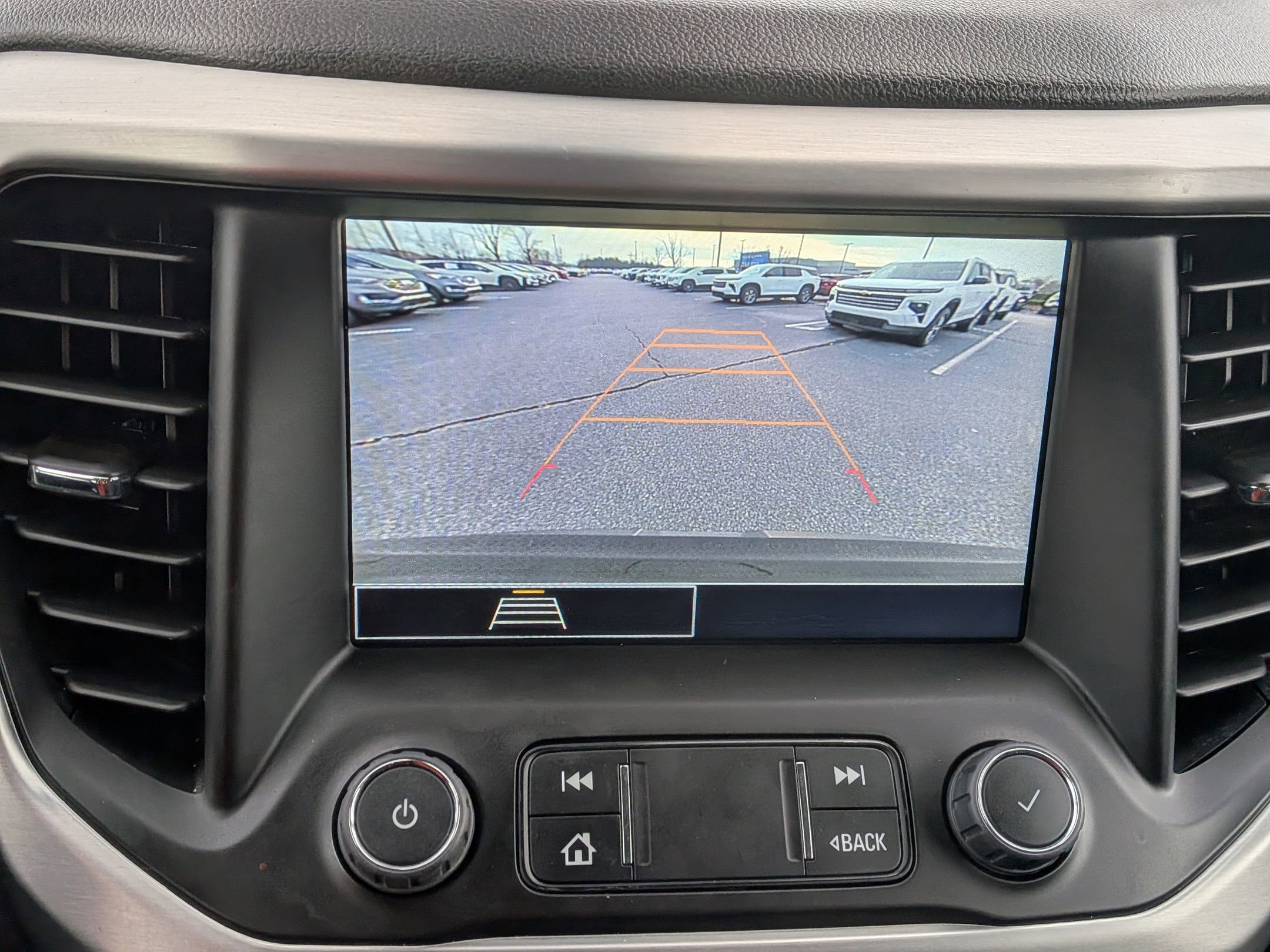 Certified 2023 GMC Acadia SLE w/ Driver Convenience Package image 27