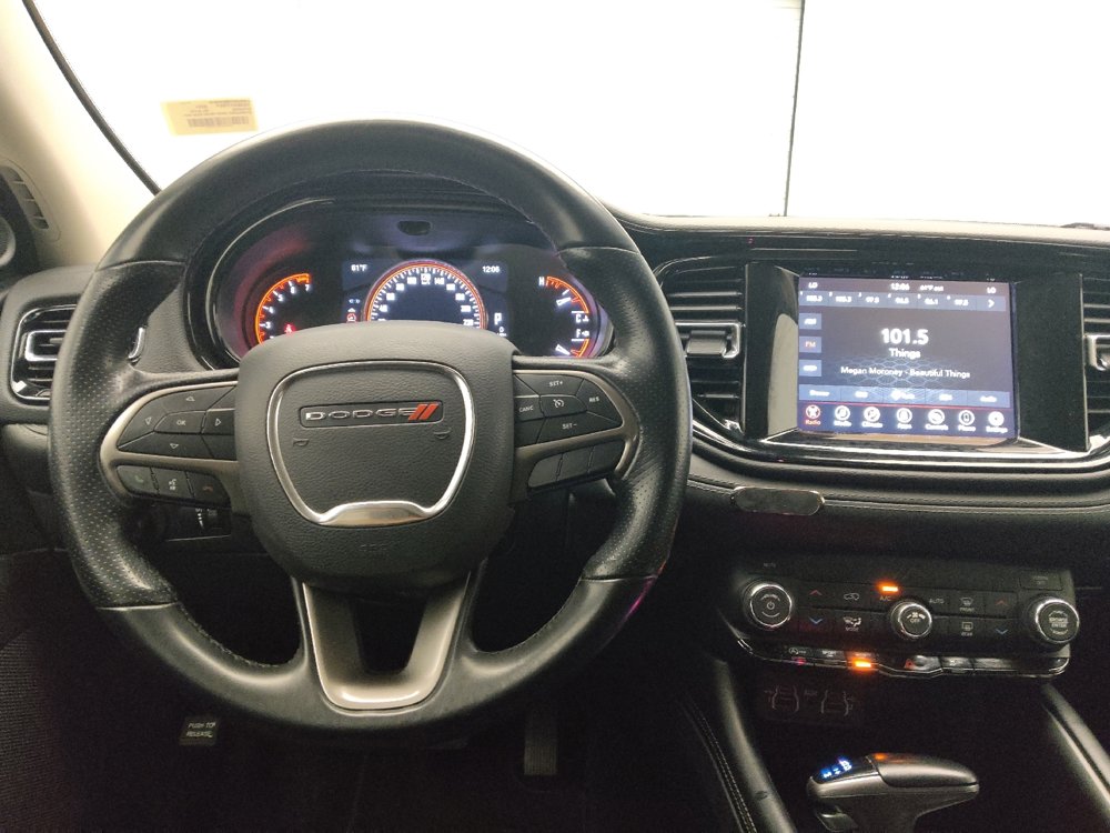 Used 2021 Dodge Durango SXT w/ 3rd Row Seating Group RWD image 22
