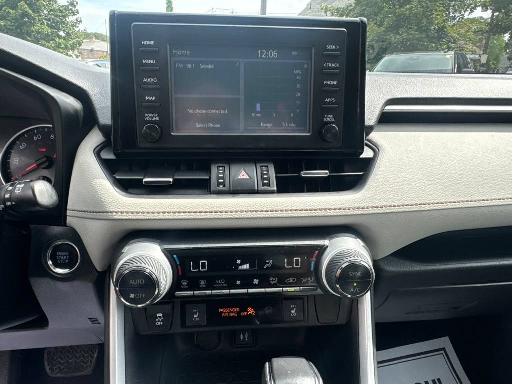 Used 2019 Toyota RAV4 XLE Premium w/ Cold Weather Package AWD/4WD image 28