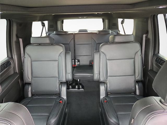 Used 2022 GMC Yukon XL Denali w/ Max Trailering Package AWD/4WD image 30