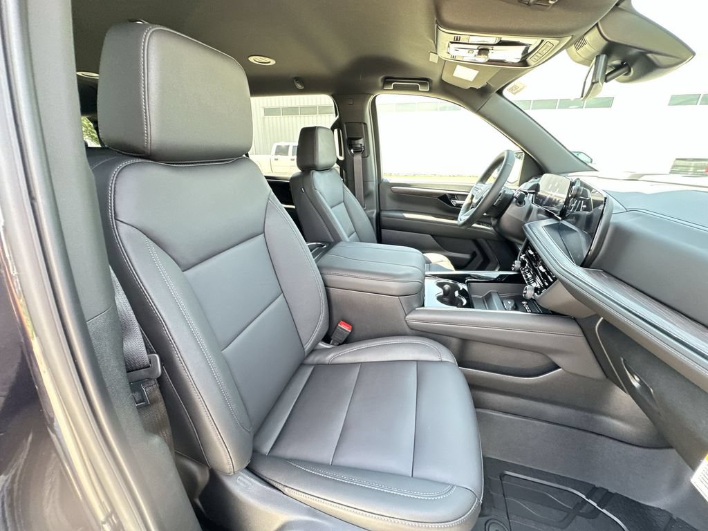 New 2026 Chevrolet Suburban LT w/ Comfort Package AWD/4WD image 27